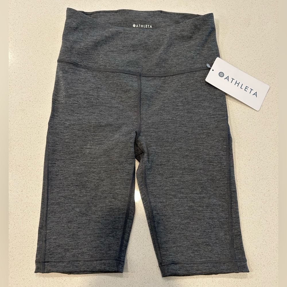 ** NWT** Athleta Ultimate Stash Pocket 9” Short XXS Gray